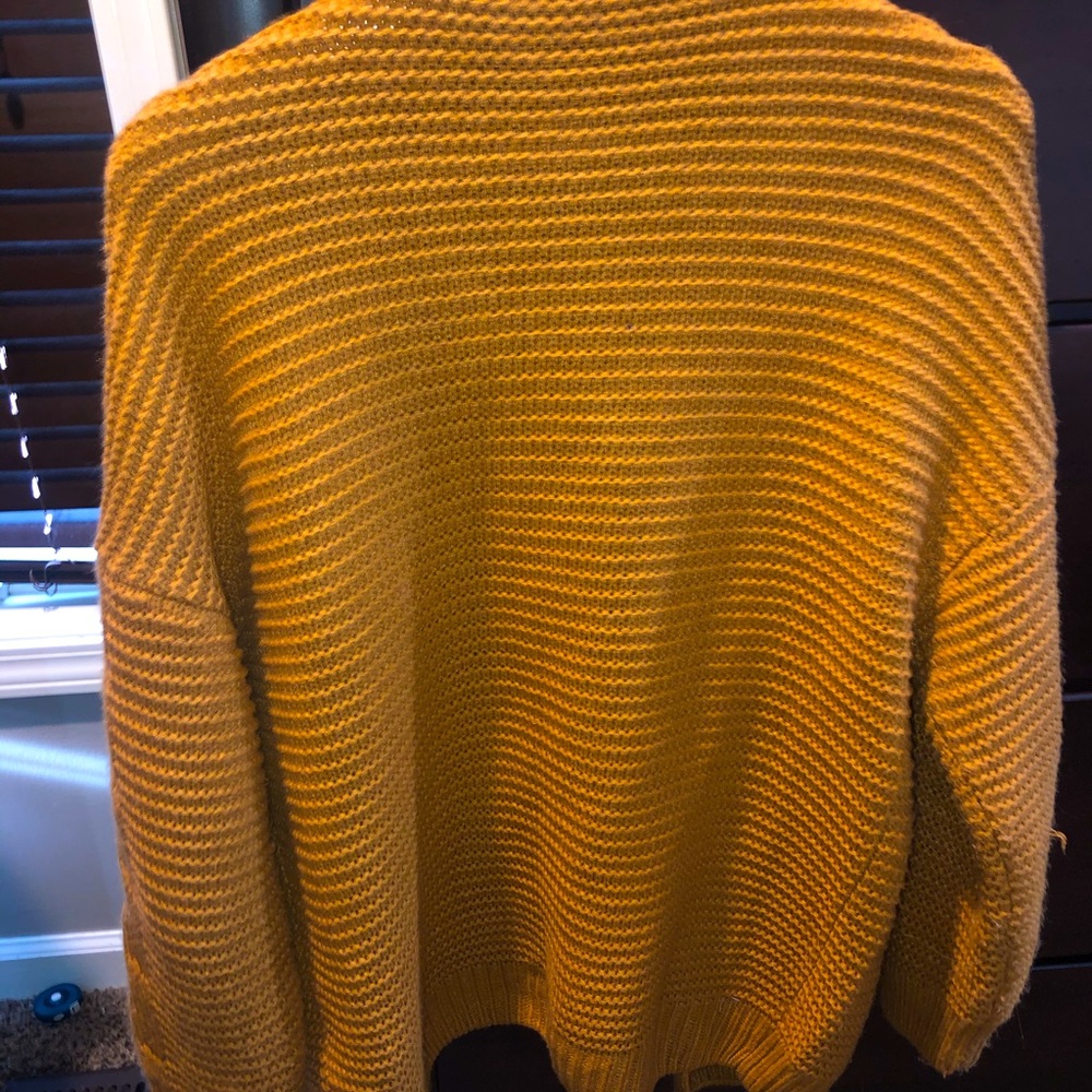 Chunky sweater cardigan! - Picture 3 of 3
